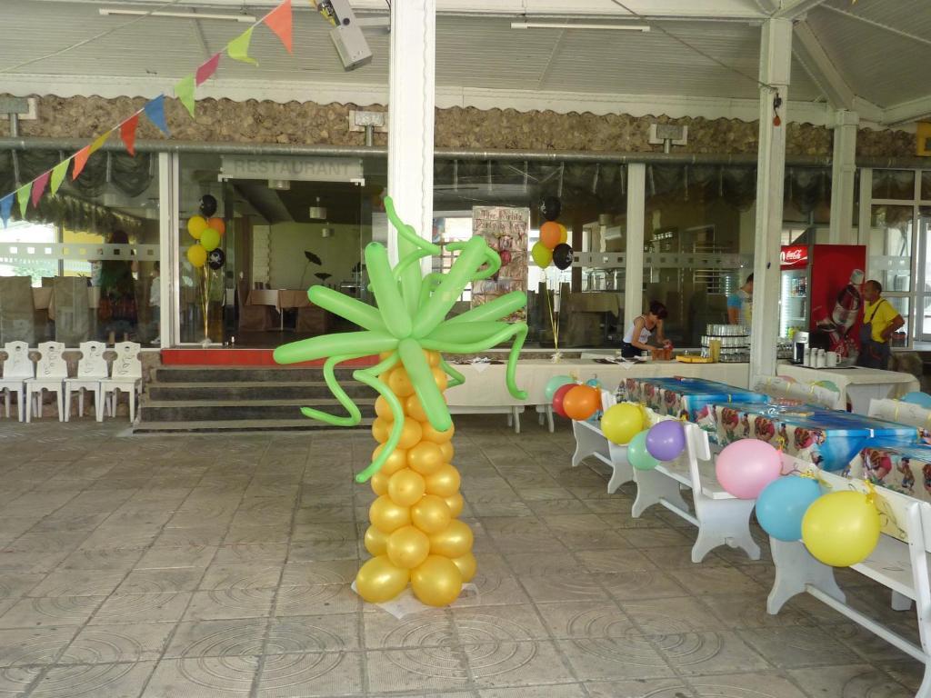 Hotel Zarya โกลเดน แซนส์ ภายนอก รูปภาพ